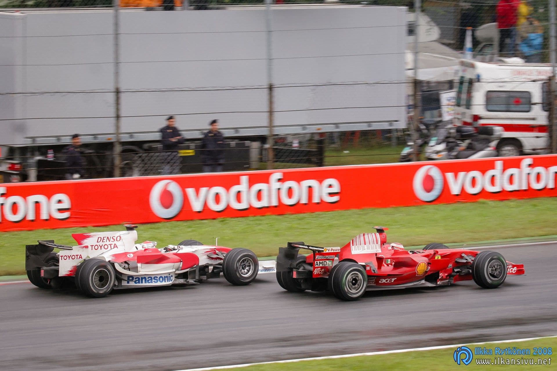 Timo Glock ja Kimi Räikkönen