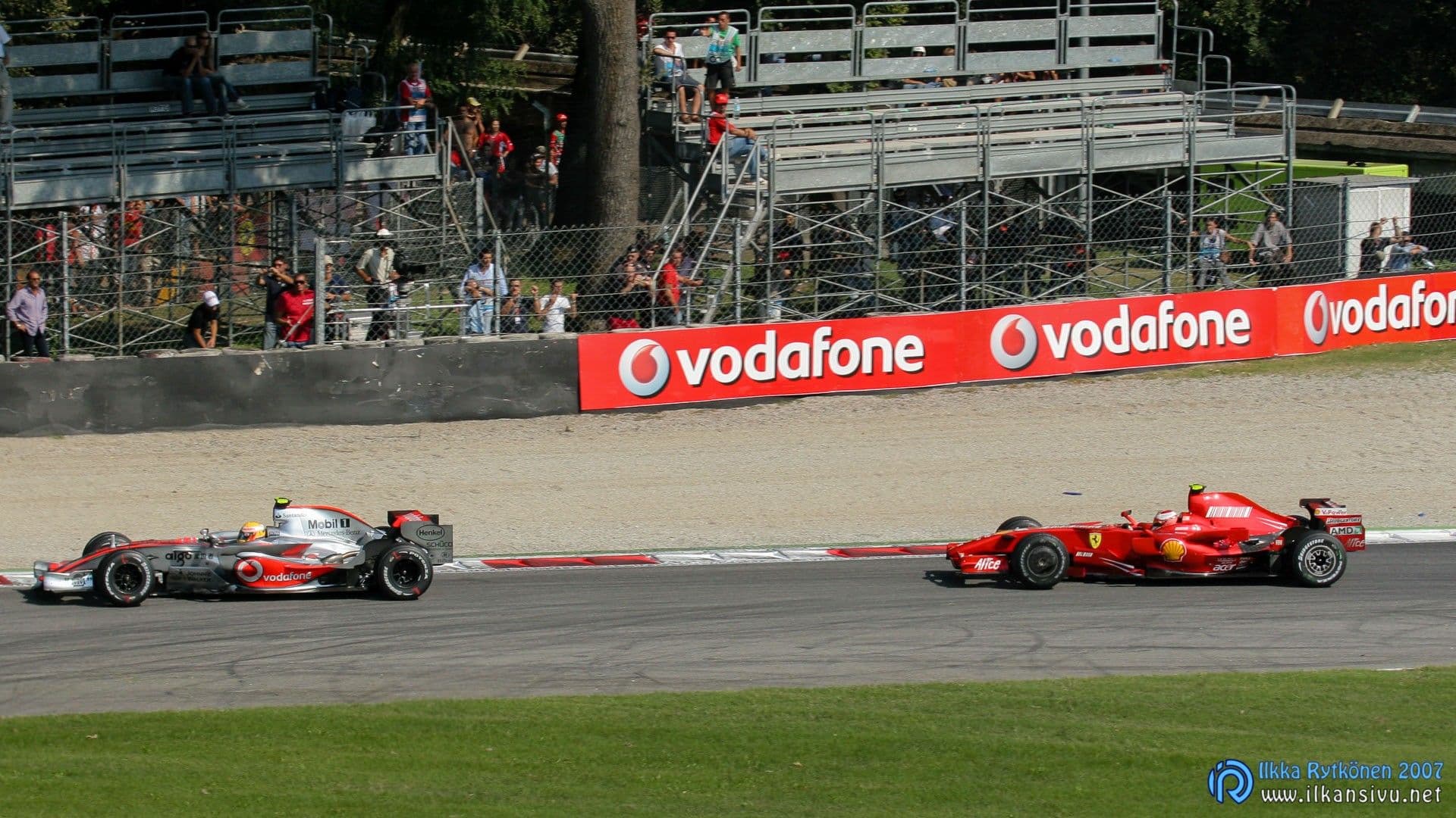 F1 kisa: Lewis Hamilton vs. Kimi Räikkönen