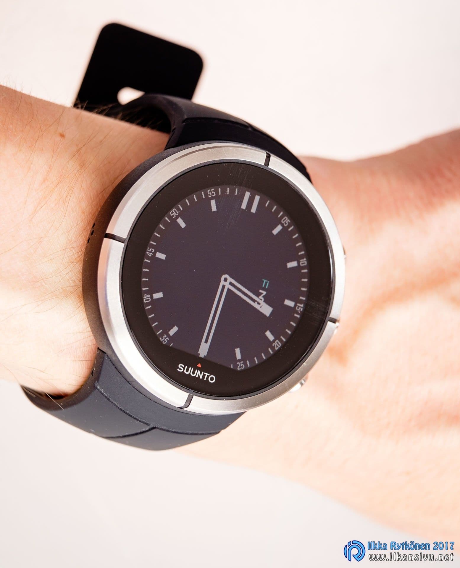 Suunto Spartan Ultra ranteessa