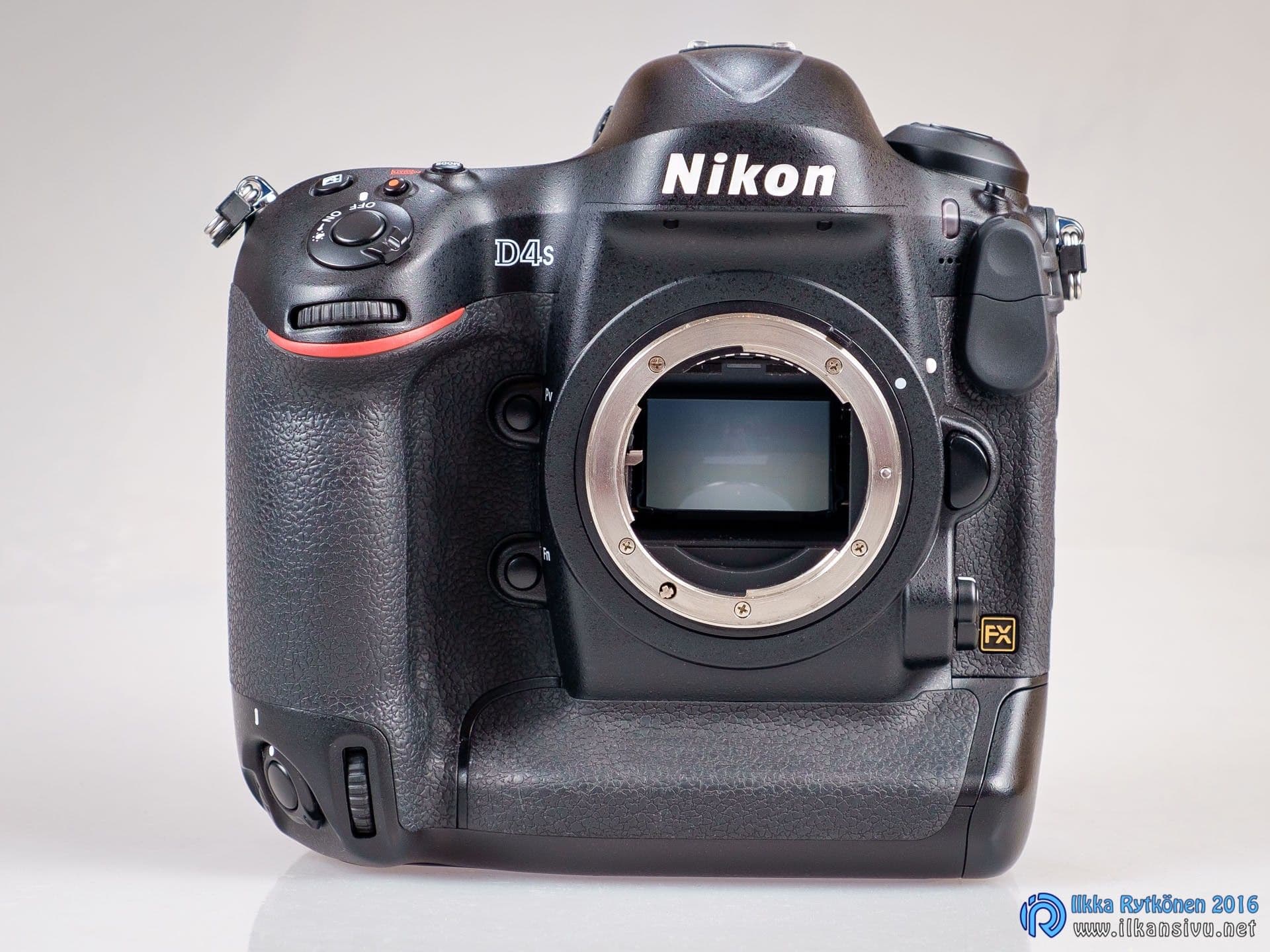 Nikon D4S
