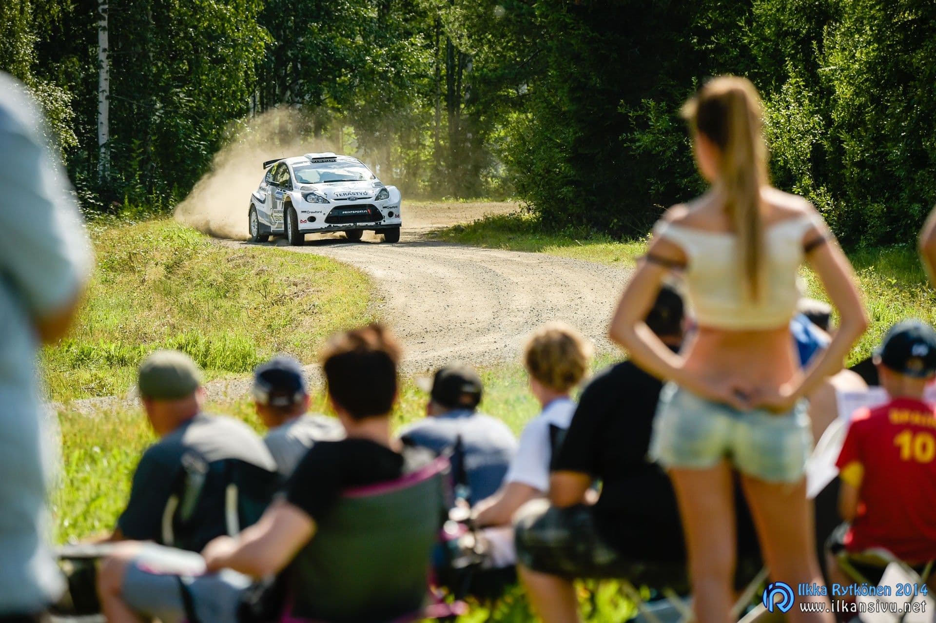 1/1000 s, f/6,3, ISO 125, 230 mm ( AF-S Nikkor 80–400mm f/4.5-5.6G ED VR), Jouni Virtanen, Neste Oil Rally Finland 2014