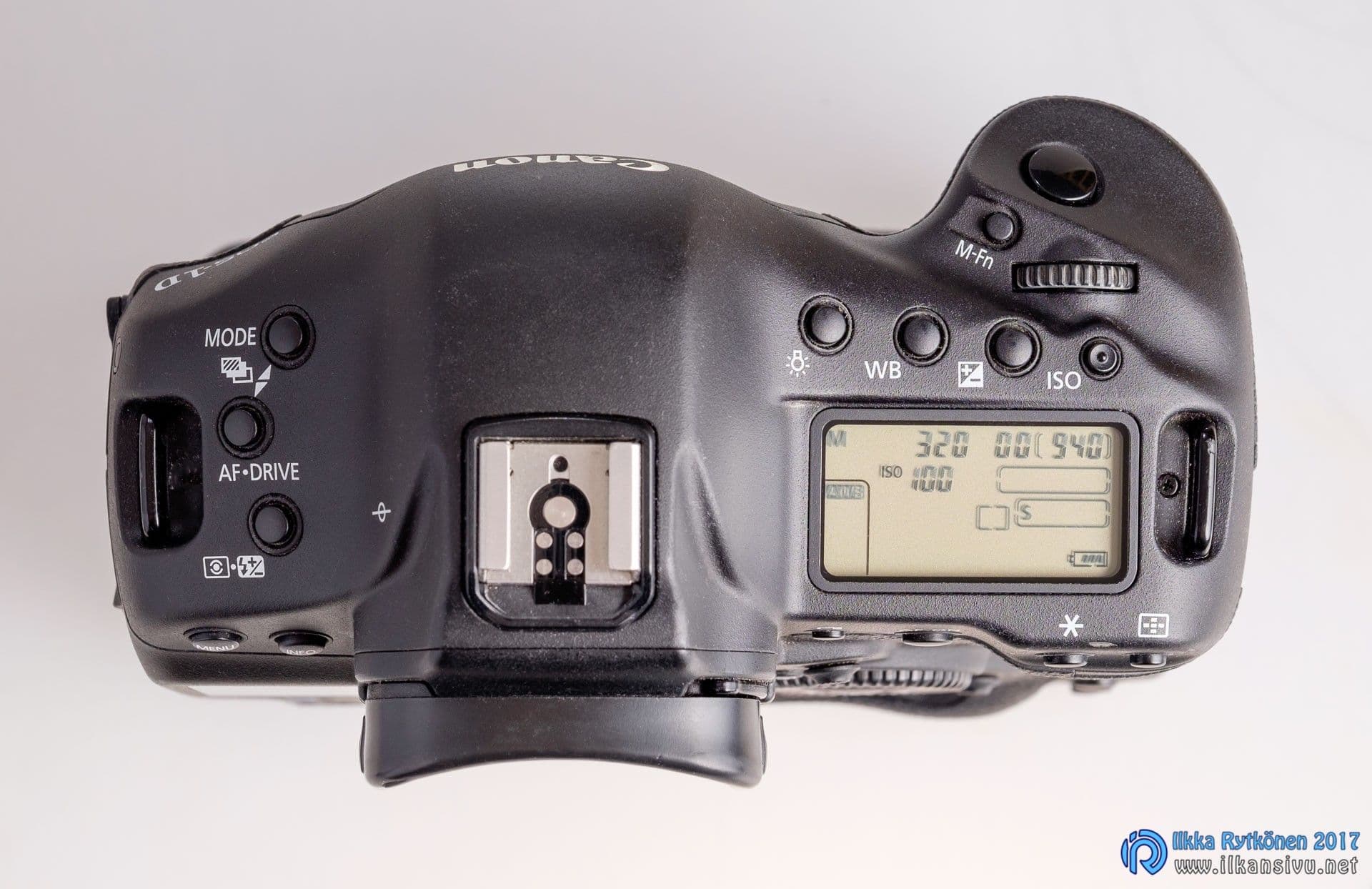 Canon EOS-1D X päältä